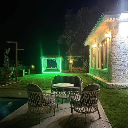 וילה Medasuite Stone House With Detached Pool *