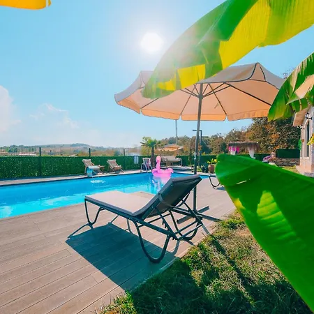 Medasuite Stone House With Detached Pool וילה