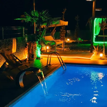 וילה Medasuite Stone House With Detached Pool