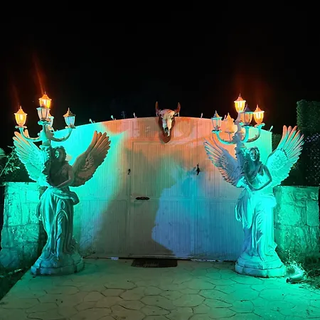 Medasuite Stone House With Detached Pool וילה