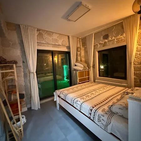 Medasuite Stone House With Detached Pool *