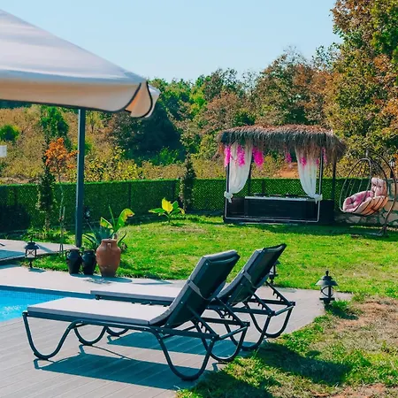 וילה Medasuite Stone House With Detached Pool Kandira