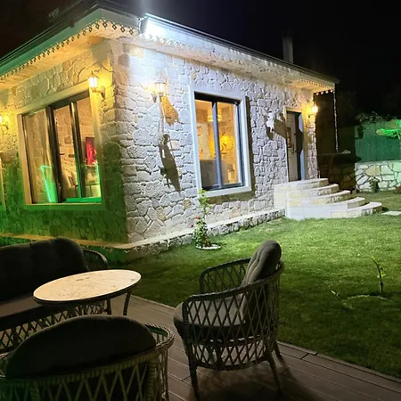 Medasuite Stone House With Detached Pool וילה *