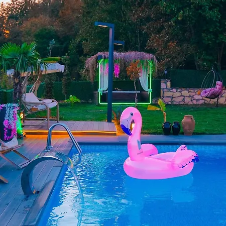 וילה Medasuite Stone House With Detached Pool Kandira