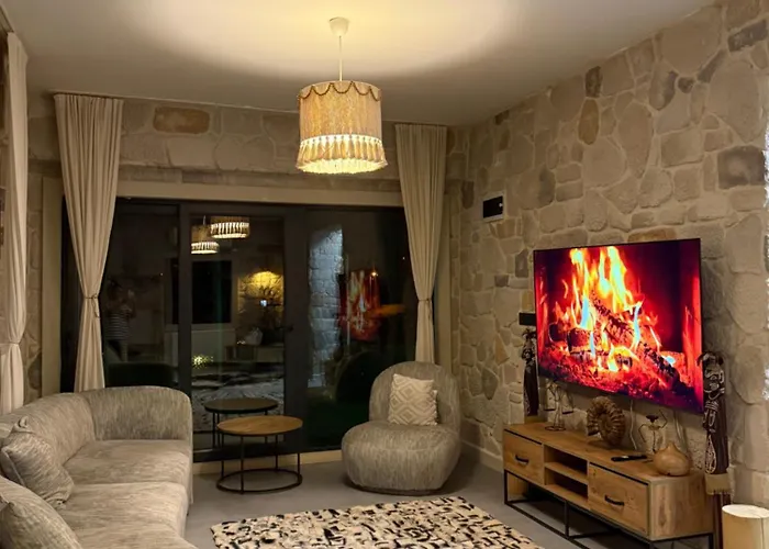 Medasuite Stone House With Detached Pool *