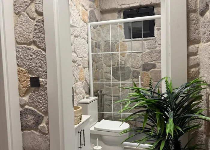 Villa Medasuite Stone House With Detached Pool