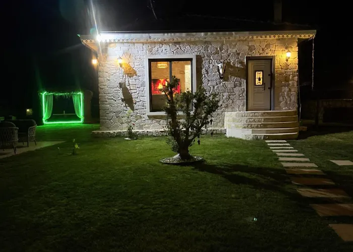 Medasuite Stone House With Detached Pool Villa *