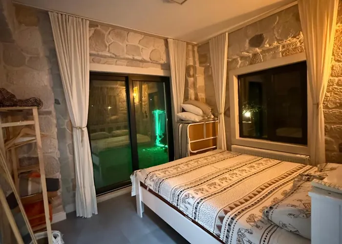 Medasuite Stone House With Detached Pool *