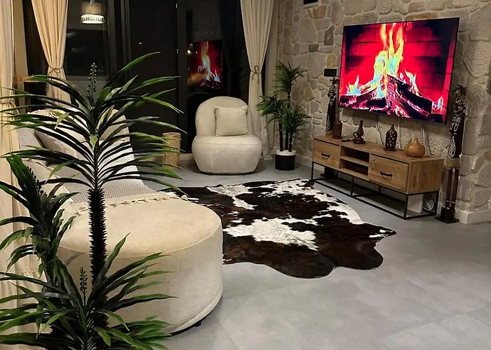 Medasuite Stone House With Detached Pool