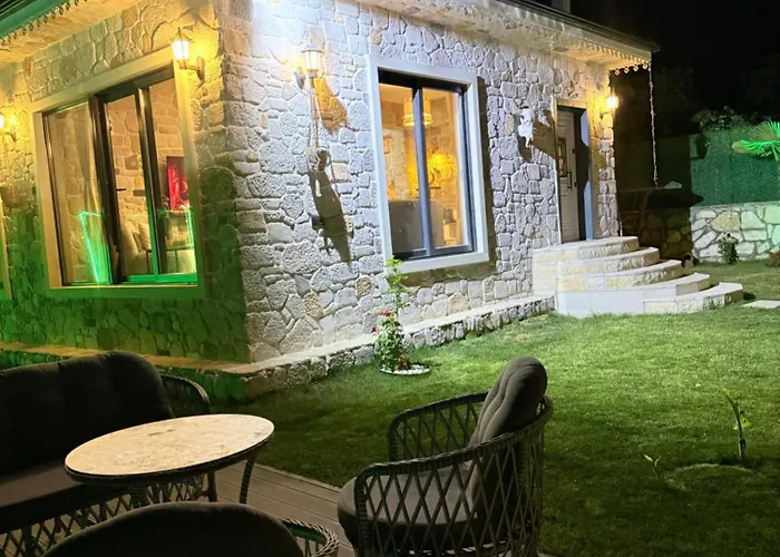 Medasuite Stone House With Detached Pool Villa *