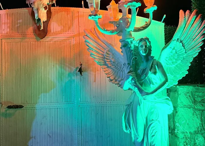 Medasuite Stone House With Detached Pool *